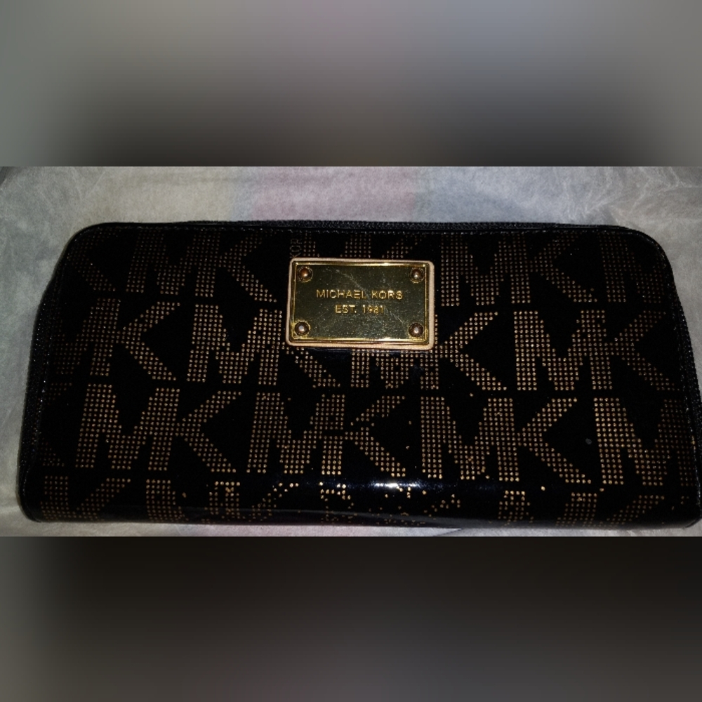 Michael Kors wallet gently used .